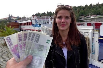 Темноволосая молодуха Nana Garnet отсосала и дала поиметь себя на улице за деньги