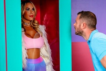 Секс кукла сама получает удовольствие от ебли