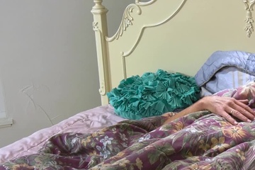 Телка помогла старику вновь почувствовать себя молодым
