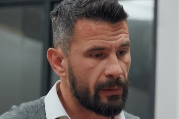 Сотрудница мечтает об анальном сексе с боссом
