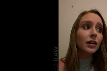 Негр включил порно на проекторе и возбудил белую гостью