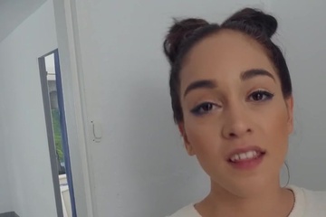 Смазливая латинка Ginebra Bellucci отдалась первому встречному в подсобке