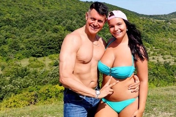 Любительницу загорать голышом Sofia Lee мужик поимел жестко в сочную задницу