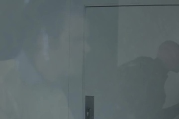 Милфу обвиняют в том, что она к мужику приставала