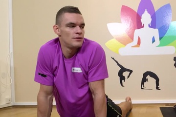 Инструктор по йоге развел на секс худую азиатку