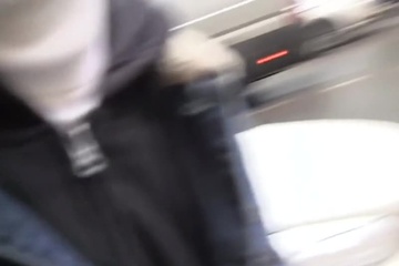 Привезли улыбчивую девушку в сауну и вдвоем поимели её