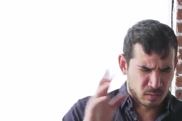 Страдания куколда и довольная блонда под негром