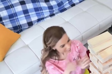 Дженга с годзилой и миниатюрная Алита