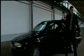 Завезли девушек на склад для сексуальных утех