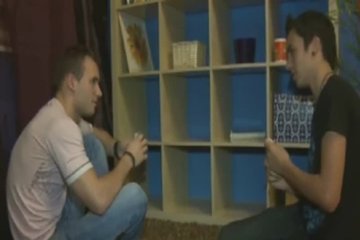 Проиграл свою подругу в карты