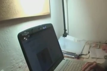 Продал за бабос свою девушку на часик