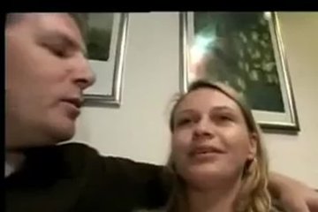 Пригласил своего дружка для секса втроём