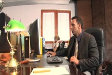 Шеф трахает свою секретаршу