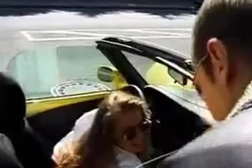 Страстная милашка отдается на природе